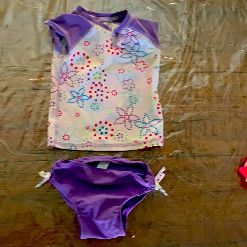 Old Navy Girls 2 Piece Swimsuit 12 -18 mths